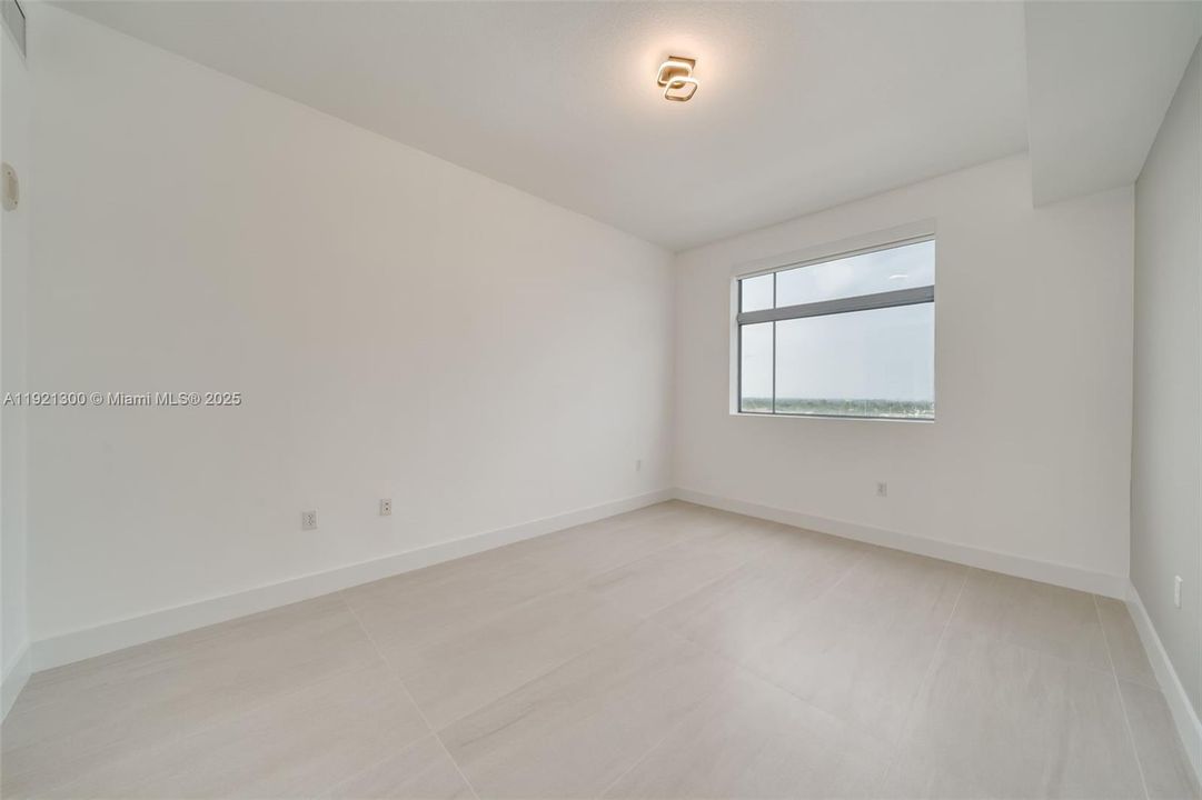 For Sale: $400,000 (2 beds, 2 baths, 1189 Square Feet)