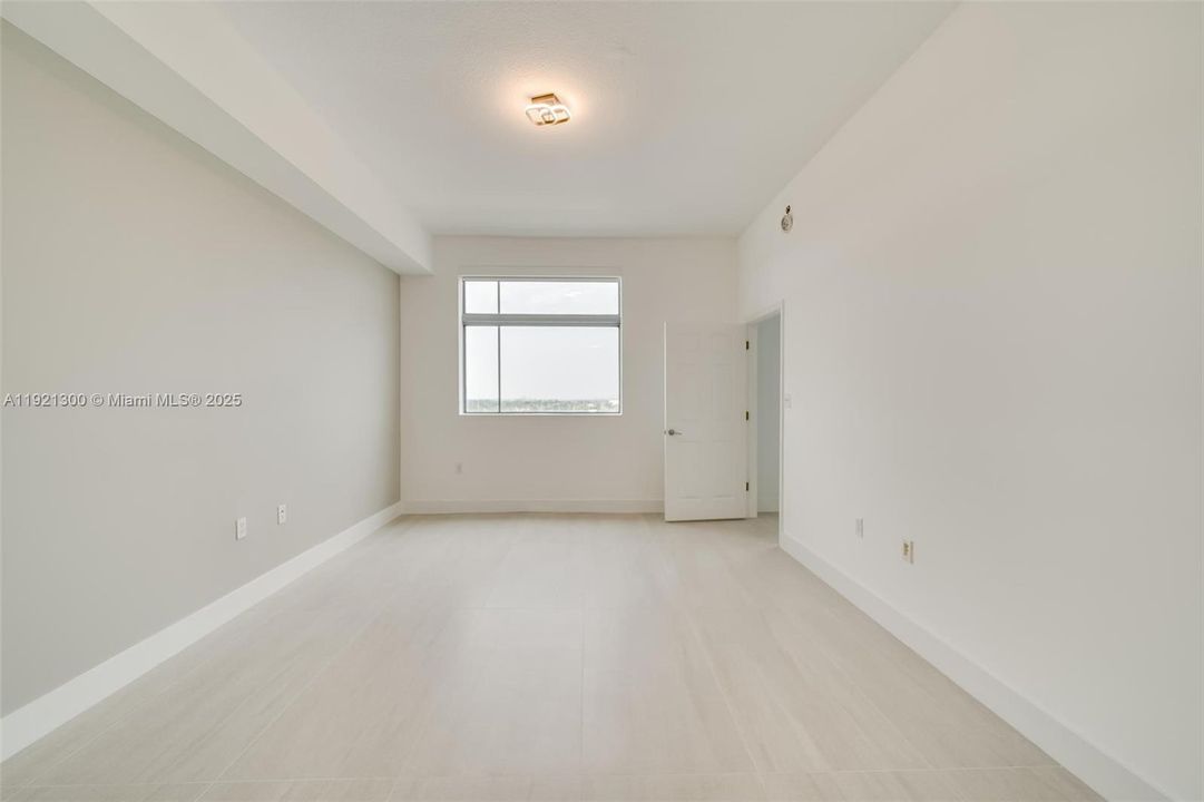 For Sale: $400,000 (2 beds, 2 baths, 1189 Square Feet)