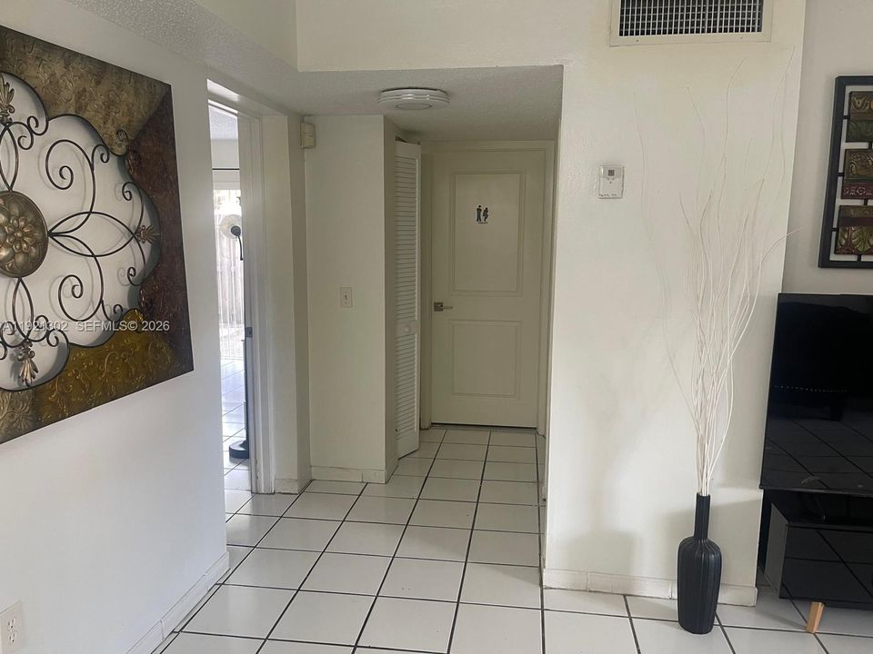 Недавно арендовано: $2,325 (2 спален, 2 ванн, 1000 Квадратных фут)