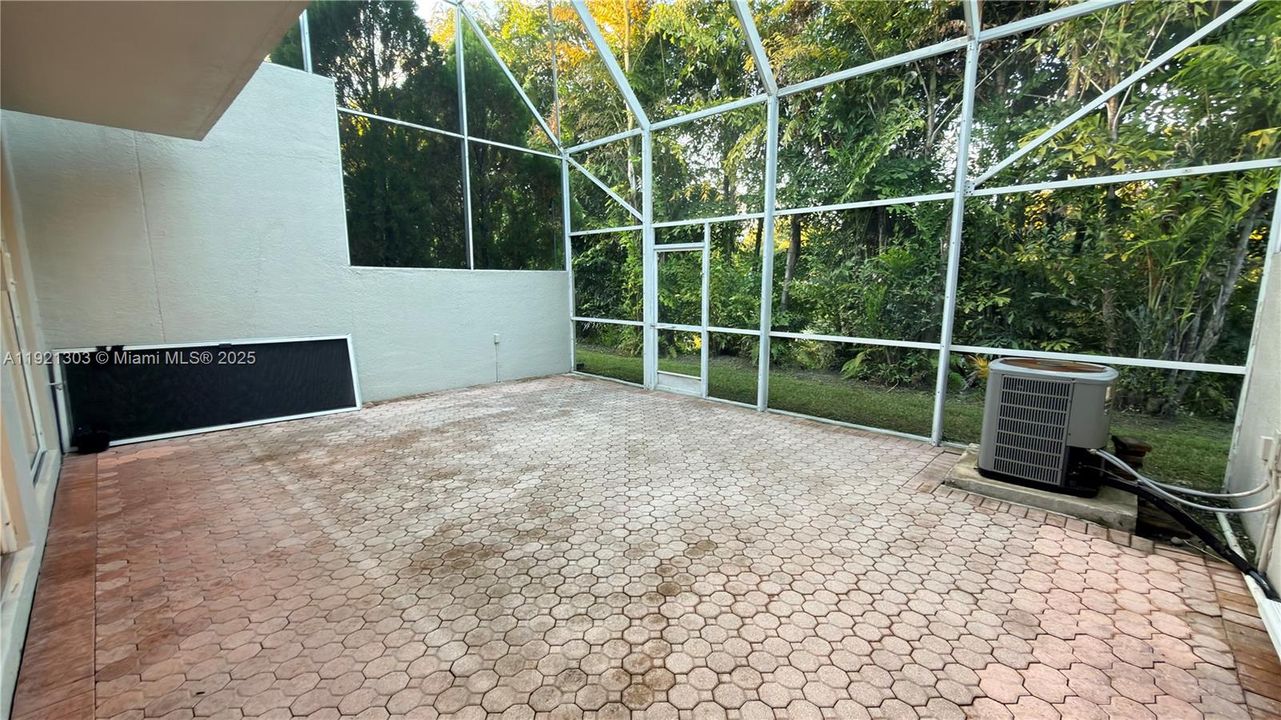 В аренду: $3,870 (3 спален, 2 ванн, 1898 Квадратных фут)