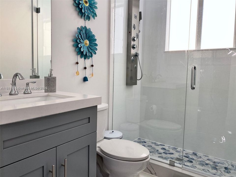 В аренду: $8,400 (5 спален, 3 ванн, 2863 Квадратных фут)