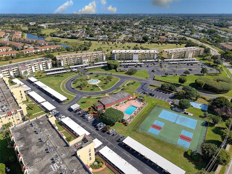 En Venta: $180,000 (2 camas, 2 baños, 1300 Pies cuadrados)