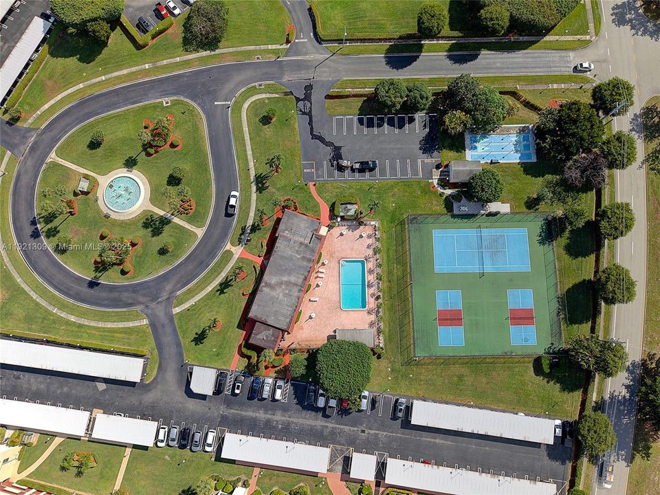 En Venta: $180,000 (2 camas, 2 baños, 1300 Pies cuadrados)