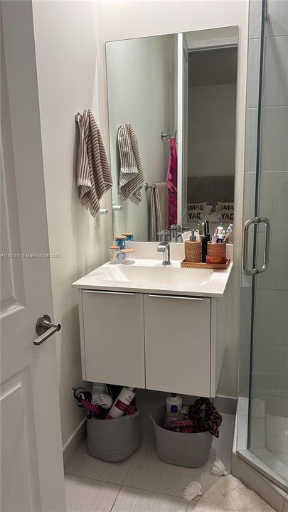 For Rent: $1,850 (0 beds, 1 baths, 2379 Square Feet)