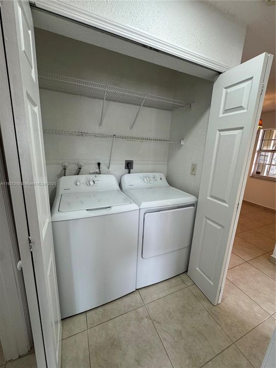 For Sale: $649,900 (3 beds, 2 baths, 1589 Square Feet)