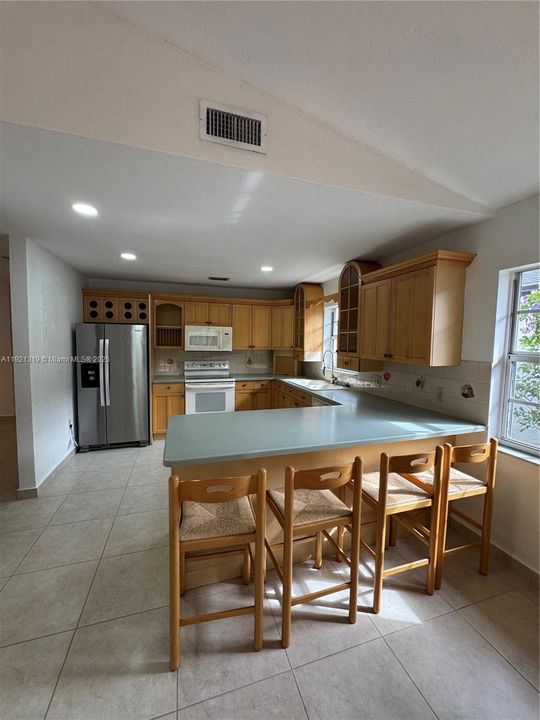 For Sale: $649,900 (3 beds, 2 baths, 1589 Square Feet)