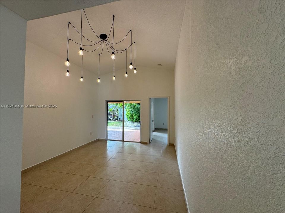 For Sale: $649,900 (3 beds, 2 baths, 1589 Square Feet)