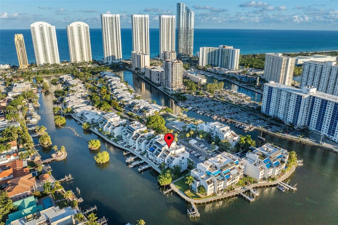 待售: $1,200,000 (3 贝兹, 2 浴室, 2370 平方英尺)