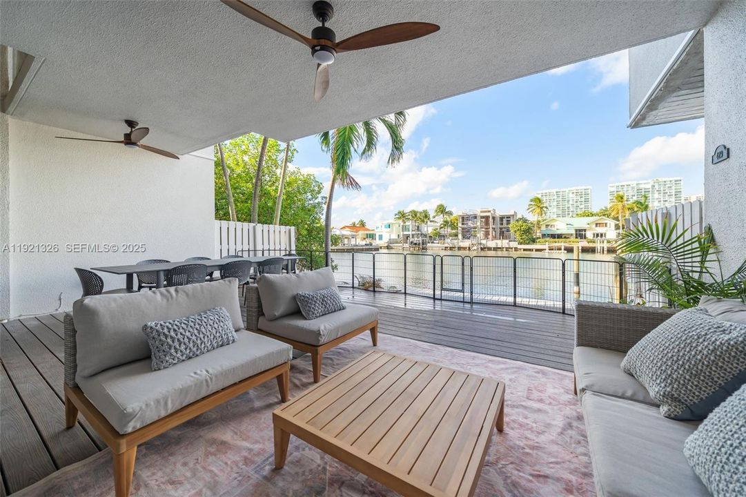 待售: $1,200,000 (3 贝兹, 2 浴室, 2370 平方英尺)