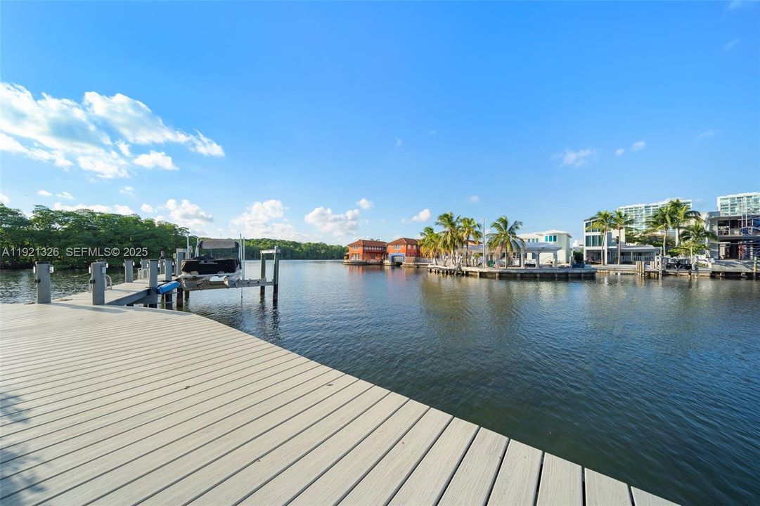 待售: $1,200,000 (3 贝兹, 2 浴室, 2370 平方英尺)