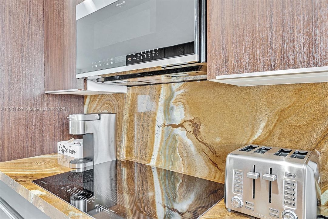 На продажу: $968,000 (3 спален, 2 ванн, 1748 Квадратных фут)