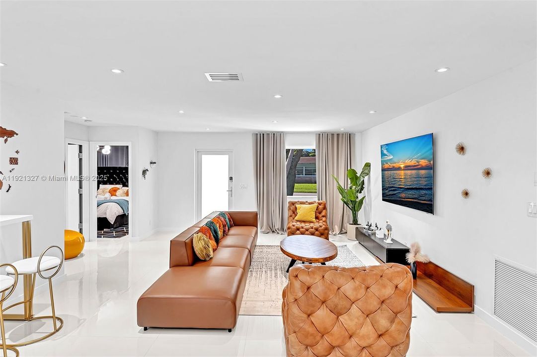 На продажу: $968,000 (3 спален, 2 ванн, 1748 Квадратных фут)