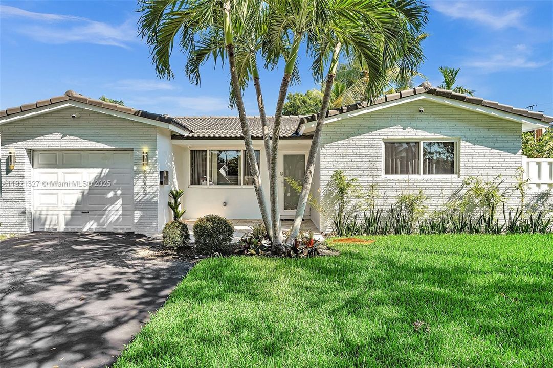 На продажу: $968,000 (3 спален, 2 ванн, 1748 Квадратных фут)