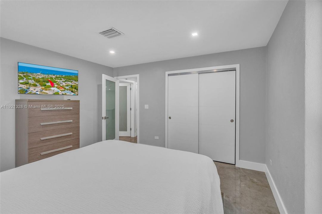 待售: $899,999 (3 贝兹, 2 浴室, 1556 平方英尺)