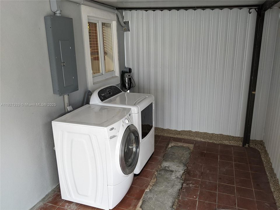 В аренду: $2,400 (2 спален, 1 ванн, 1125 Квадратных фут)