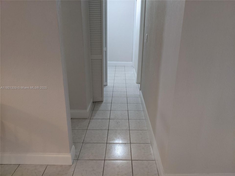 В аренду: $2,400 (2 спален, 1 ванн, 1125 Квадратных фут)