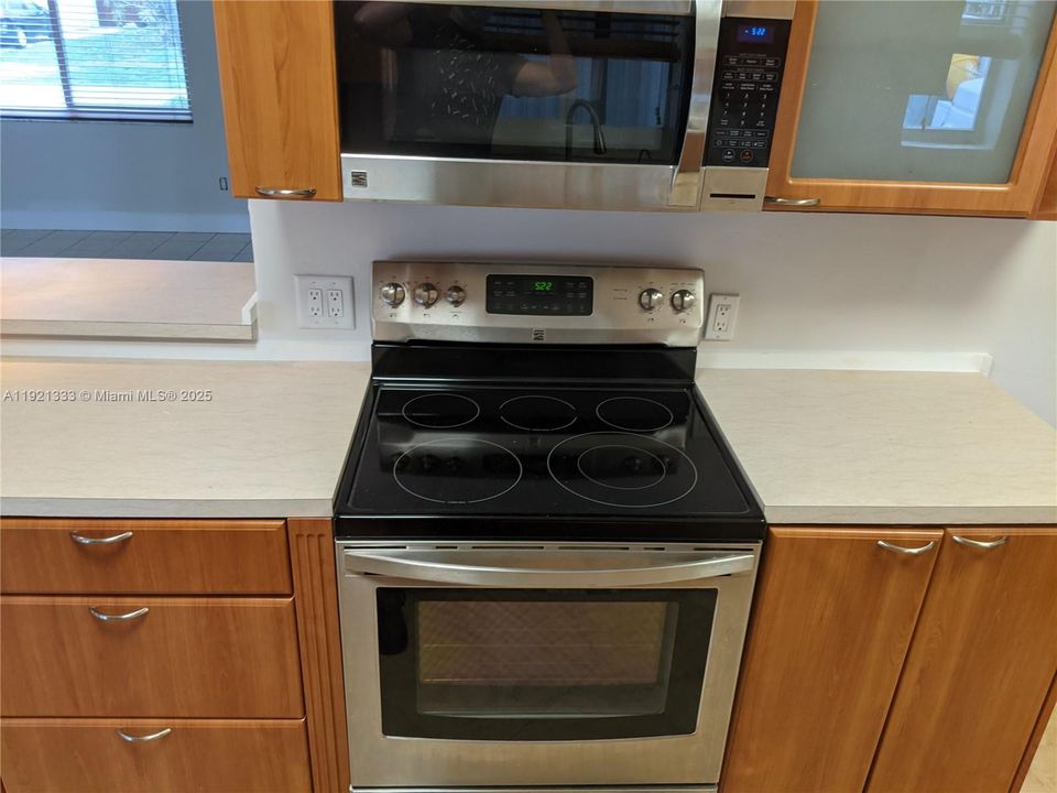 В аренду: $2,400 (2 спален, 1 ванн, 1125 Квадратных фут)