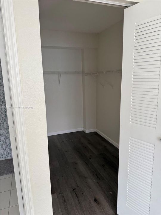 В аренду: $1,800 (2 спален, 2 ванн, 895 Квадратных фут)