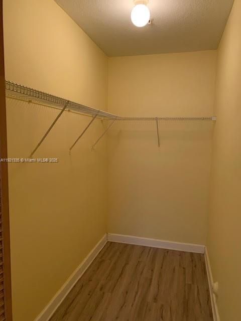 待售: $285,000 (2 贝兹, 2 浴室, 1041 平方英尺)