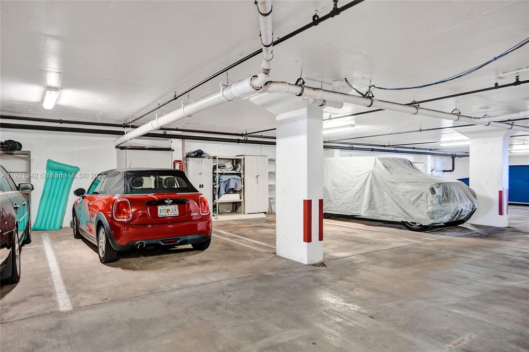 For Sale: $689,000 (2 beds, 2 baths, 1110 Square Feet)