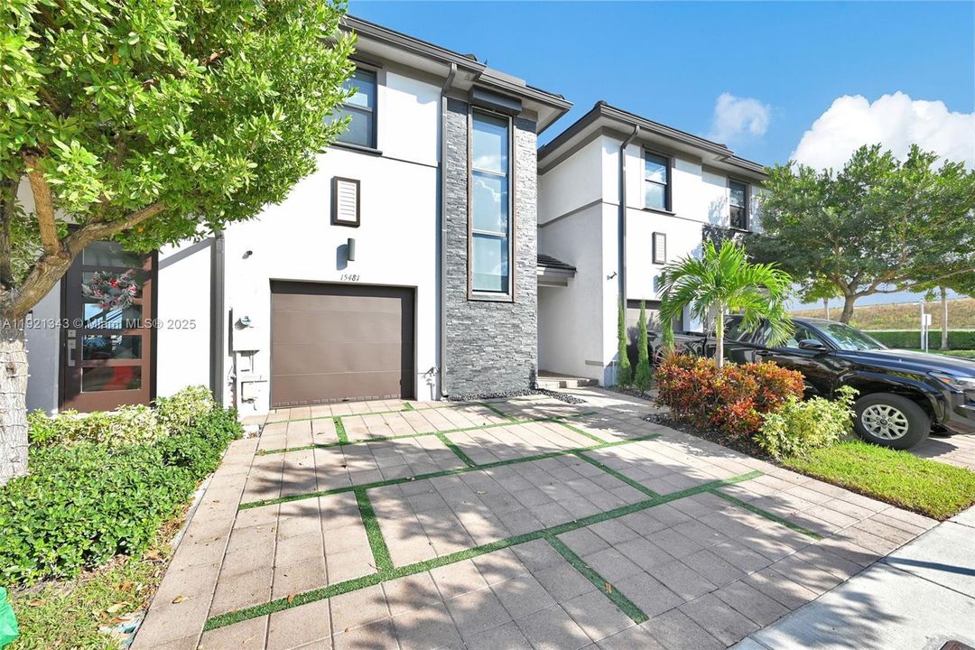 待售: $639,999 (3 贝兹, 2 浴室, 1588 平方英尺)