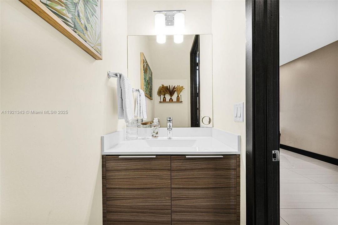 待售: $639,999 (3 贝兹, 2 浴室, 1588 平方英尺)