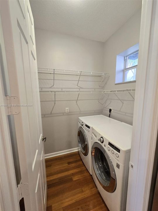 For Rent: $3,300 (3 beds, 3 baths, 1780 Square Feet)