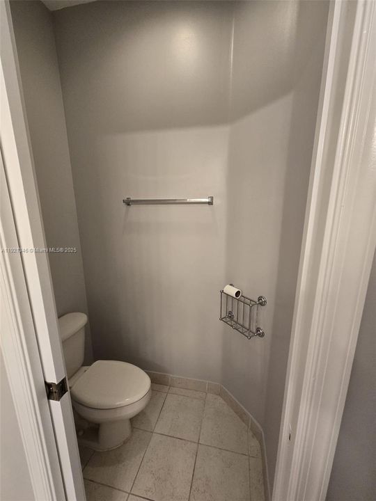 For Rent: $3,300 (3 beds, 3 baths, 1780 Square Feet)