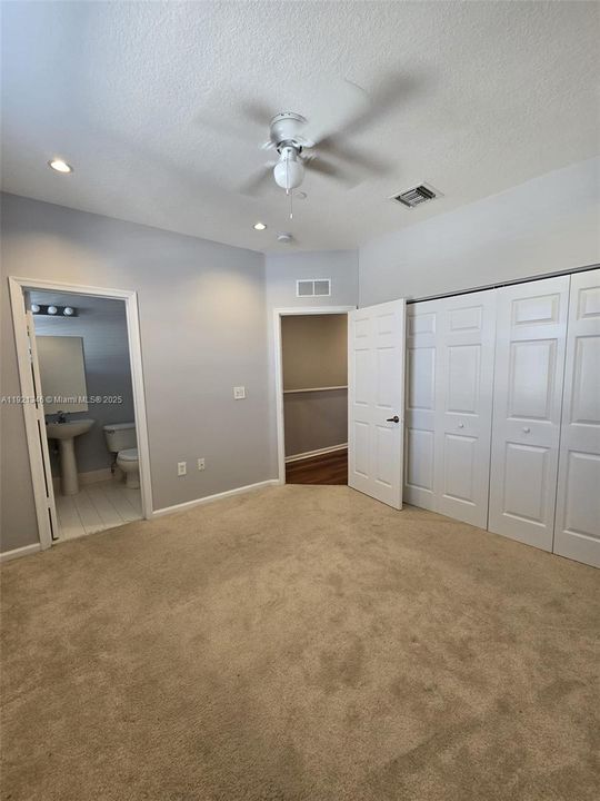 For Rent: $3,300 (3 beds, 3 baths, 1780 Square Feet)