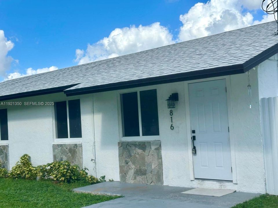 待售: $540,000 (4 贝兹, 2 浴室, 1444 平方英尺)