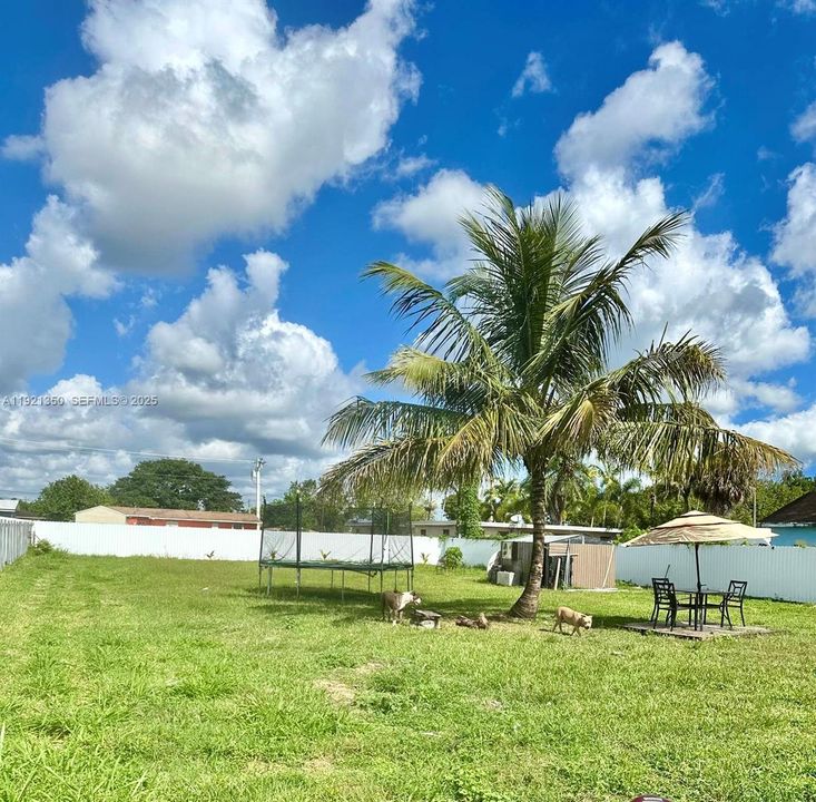 待售: $540,000 (4 贝兹, 2 浴室, 1444 平方英尺)