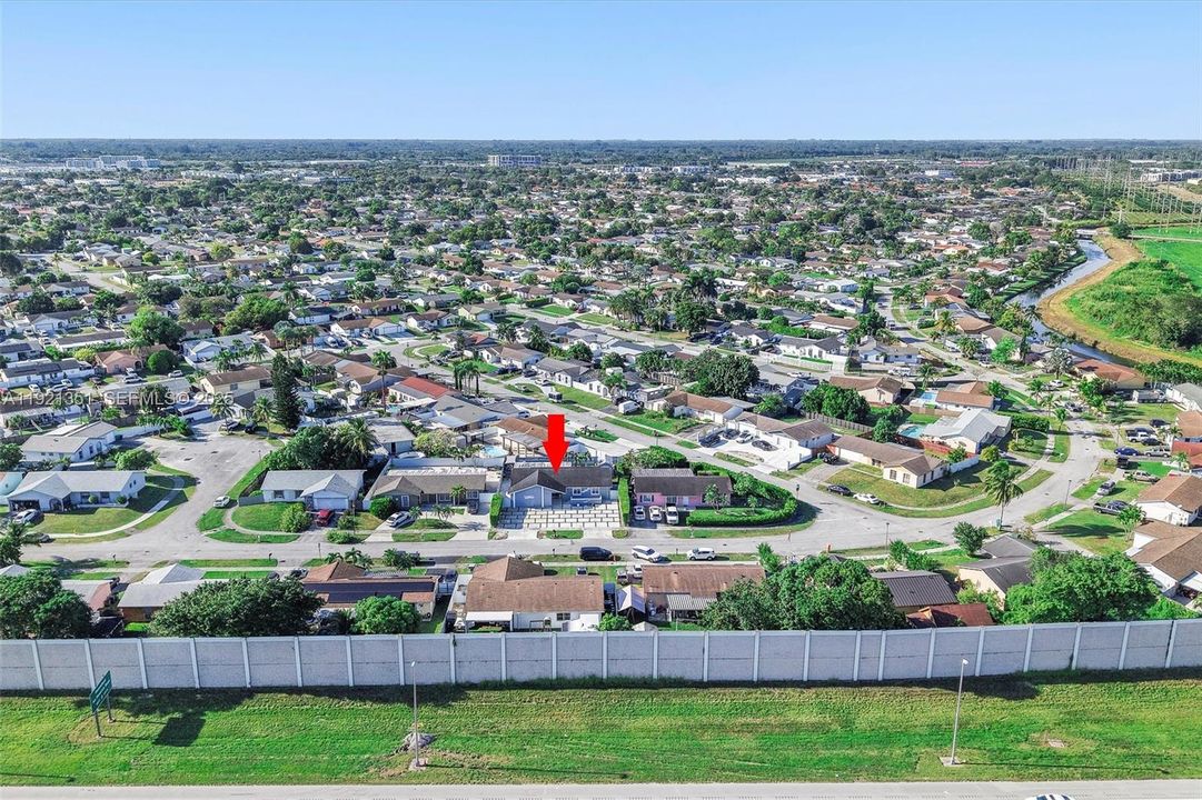 待售: $690,000 (4 贝兹, 3 浴室, 1963 平方英尺)