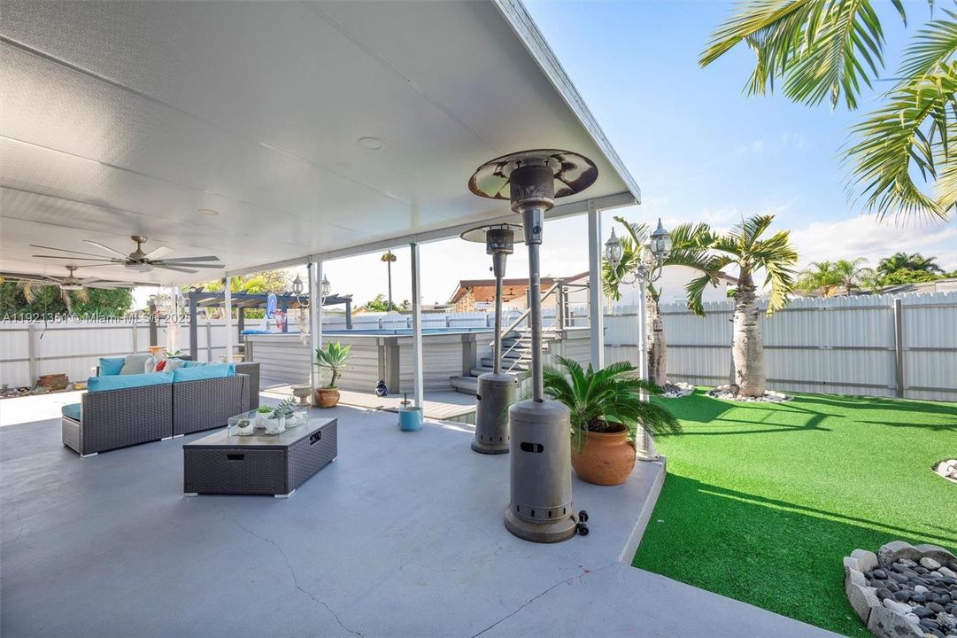 待售: $690,000 (4 贝兹, 3 浴室, 1963 平方英尺)