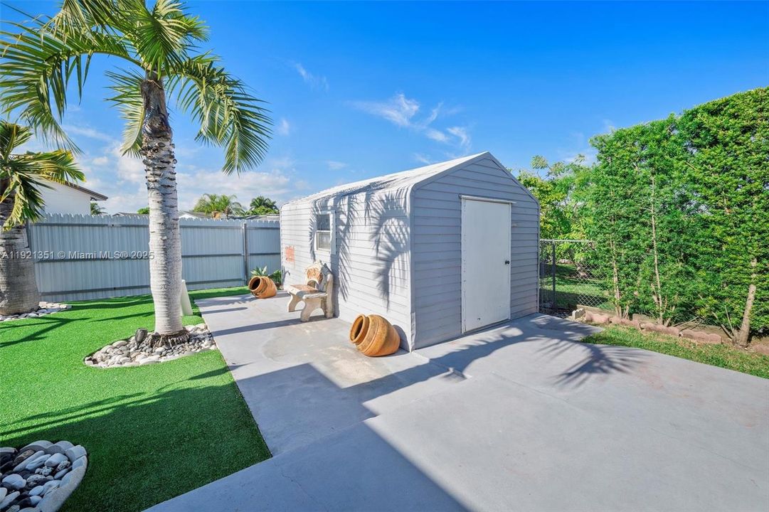 待售: $690,000 (4 贝兹, 3 浴室, 1963 平方英尺)