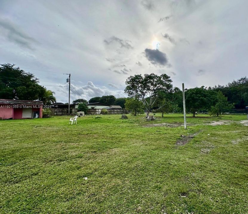 For Sale: $775,000 (2 beds, 2 baths, 2557 Square Feet)