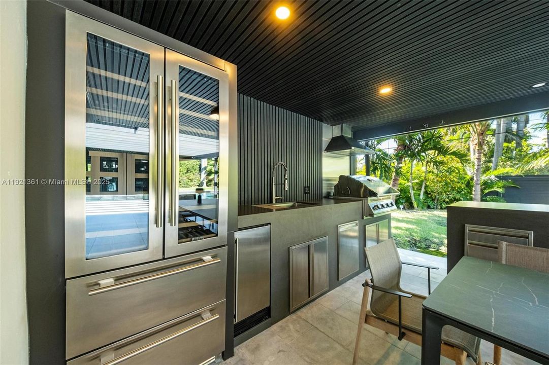 En Venta: $2,497,000 (3 camas, 2 baños, 3008 Pies cuadrados)