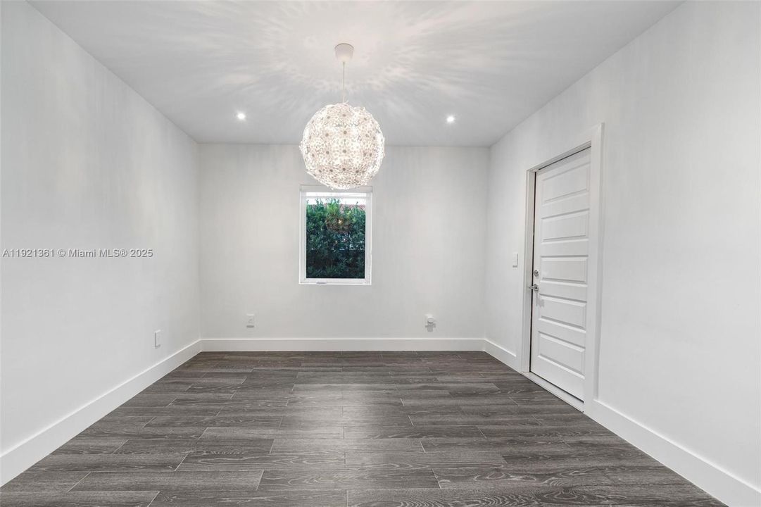 En Venta: $2,497,000 (3 camas, 2 baños, 3008 Pies cuadrados)