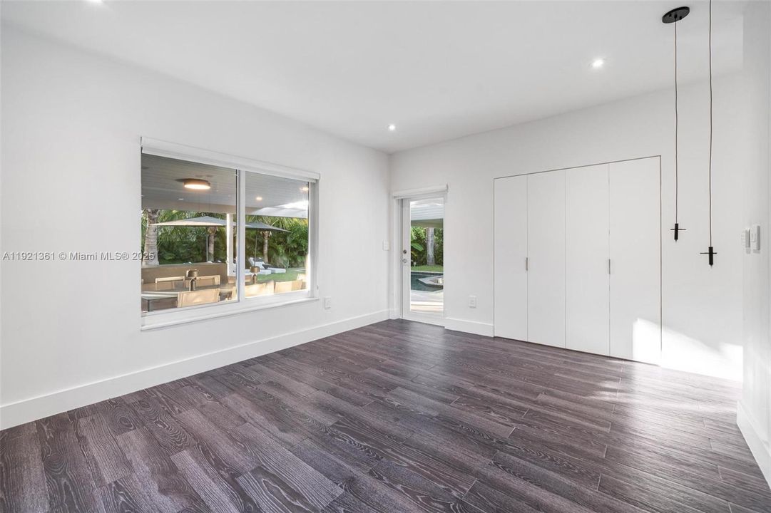 En Venta: $2,497,000 (3 camas, 2 baños, 3008 Pies cuadrados)