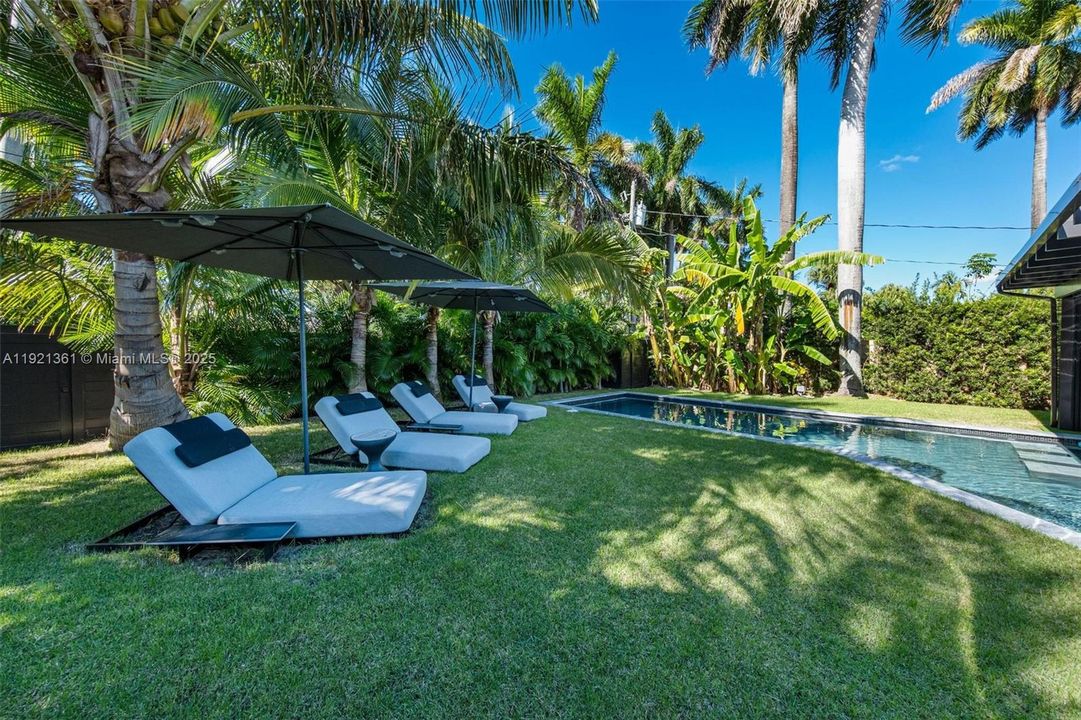 En Venta: $2,497,000 (3 camas, 2 baños, 3008 Pies cuadrados)