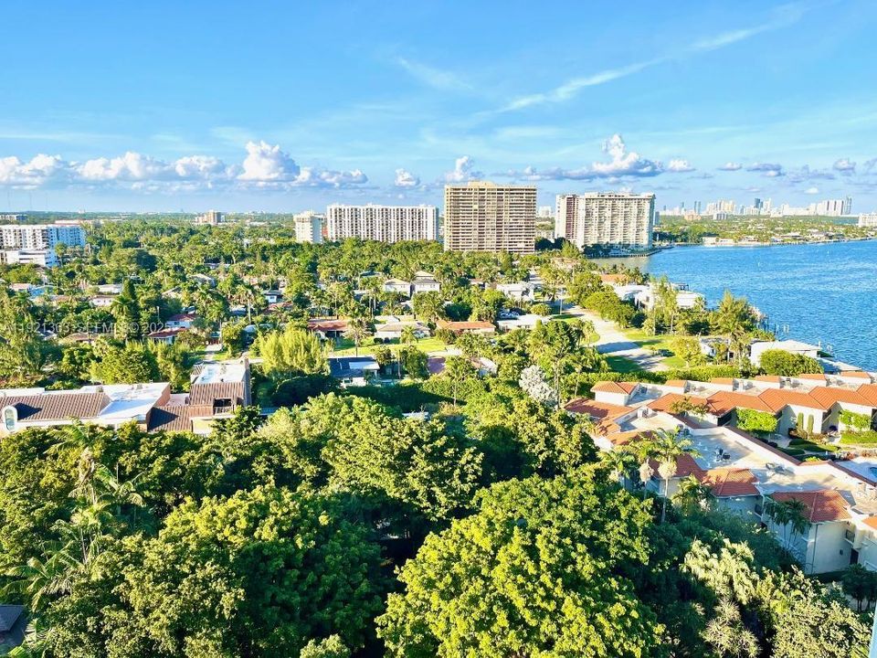 出租: $3,750 (2 贝兹, 2 浴室, 1268 平方英尺)