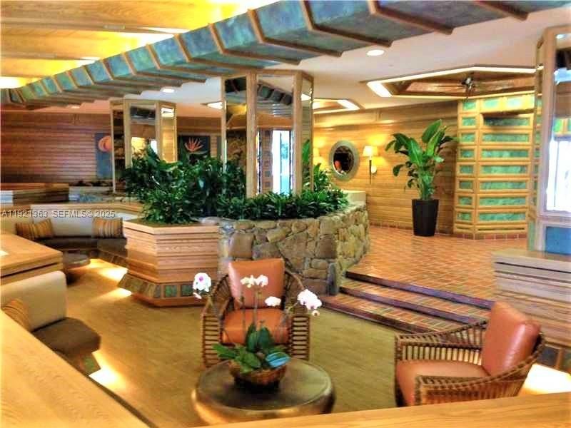 出租: $3,750 (2 贝兹, 2 浴室, 1268 平方英尺)