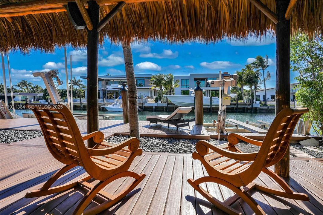 待售: $3,087,000 (3 贝兹, 3 浴室, 2295 平方英尺)