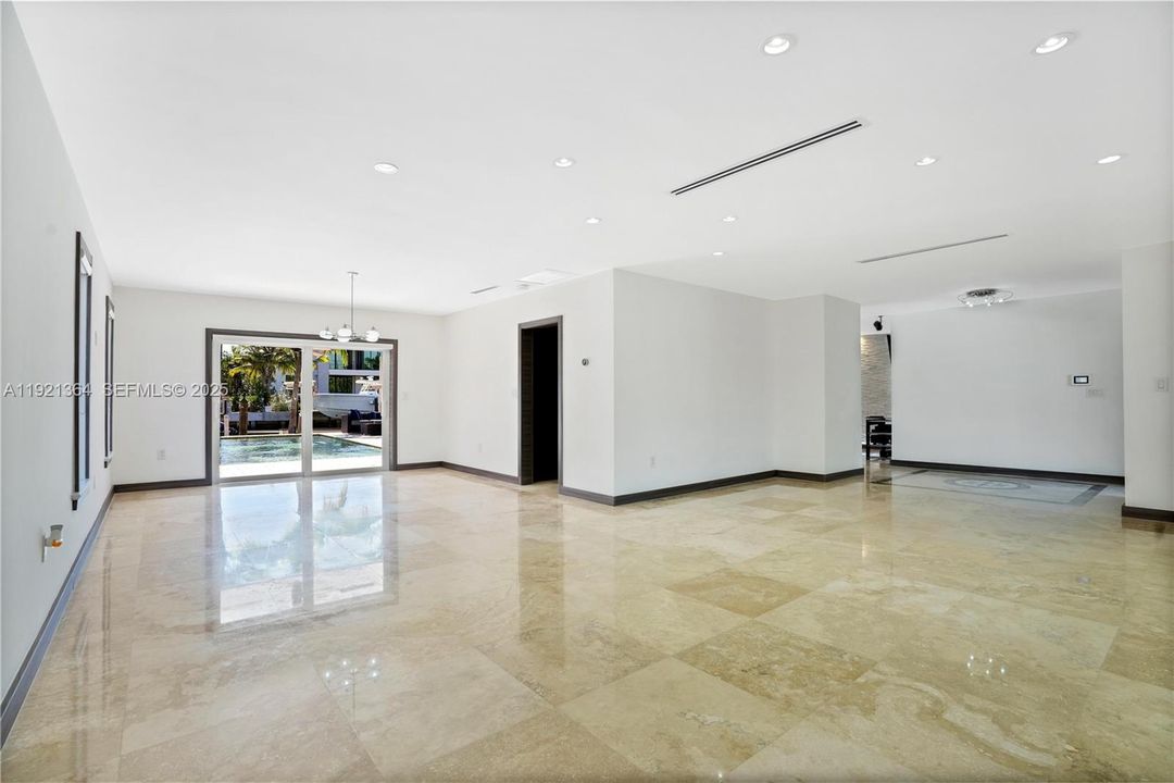 待售: $3,087,000 (3 贝兹, 3 浴室, 2295 平方英尺)