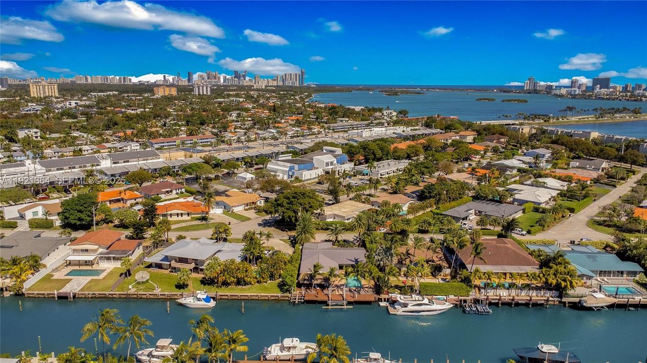 待售: $3,087,000 (3 贝兹, 3 浴室, 2295 平方英尺)