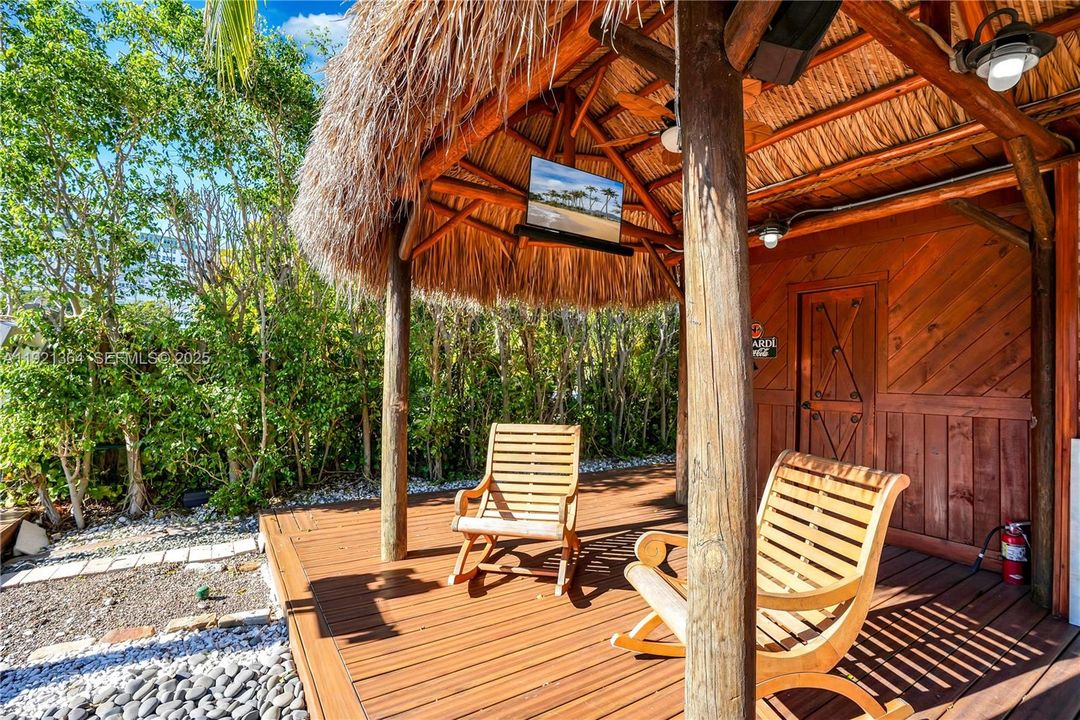 待售: $3,087,000 (3 贝兹, 3 浴室, 2295 平方英尺)