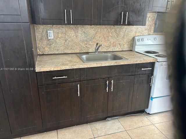 For Rent: $2,850 (4 beds, 1 baths, 1070 Square Feet)