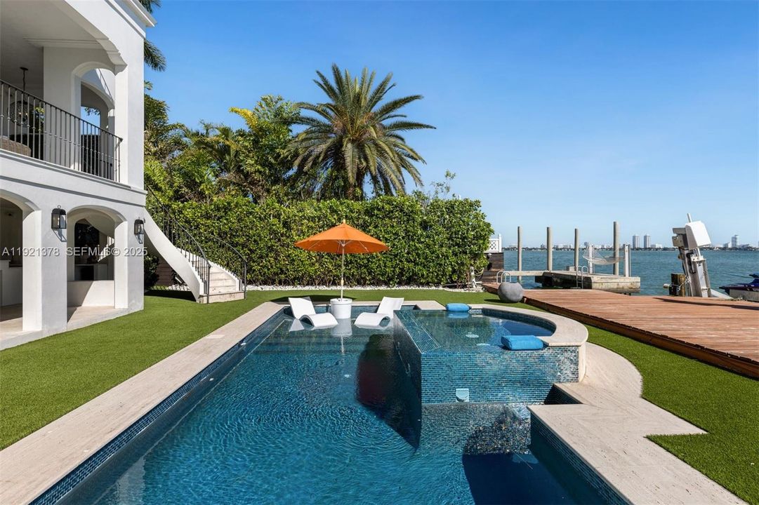 En Venta: $11,800,000 (6 camas, 6 baños, 6816 Pies cuadrados)