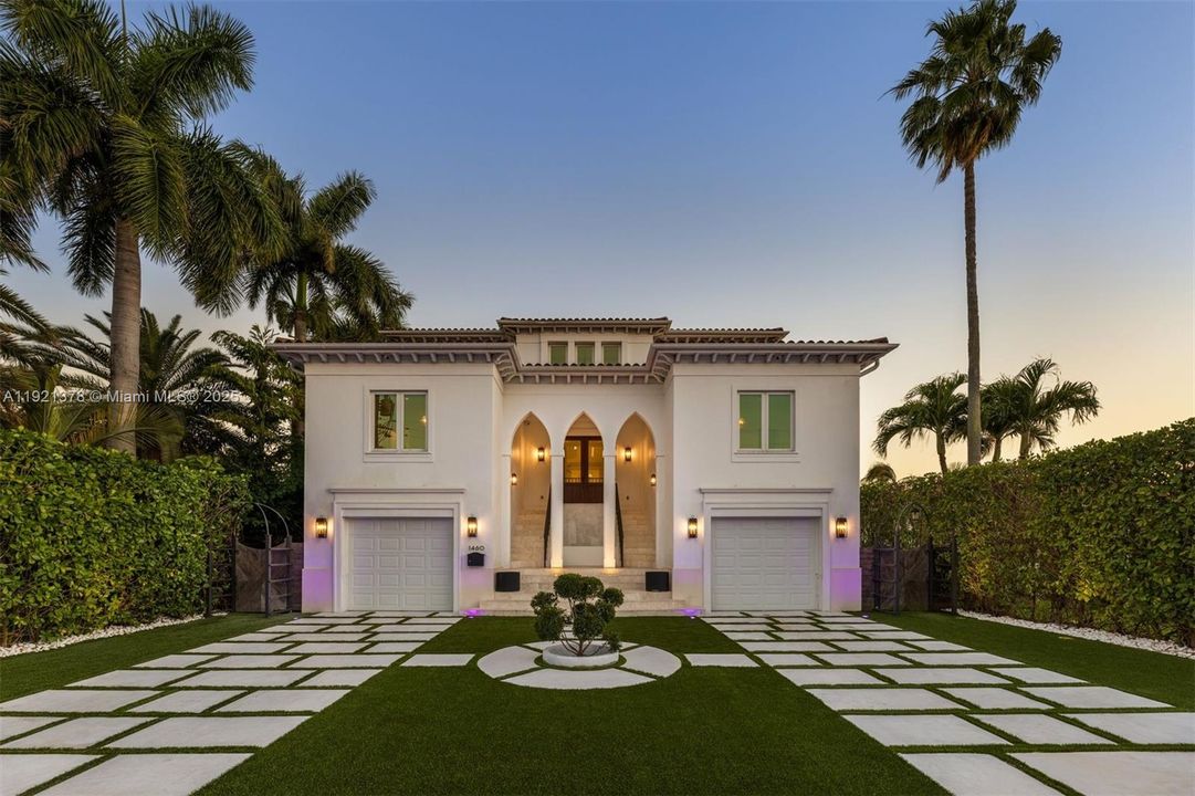 En Venta: $11,800,000 (6 camas, 6 baños, 6816 Pies cuadrados)