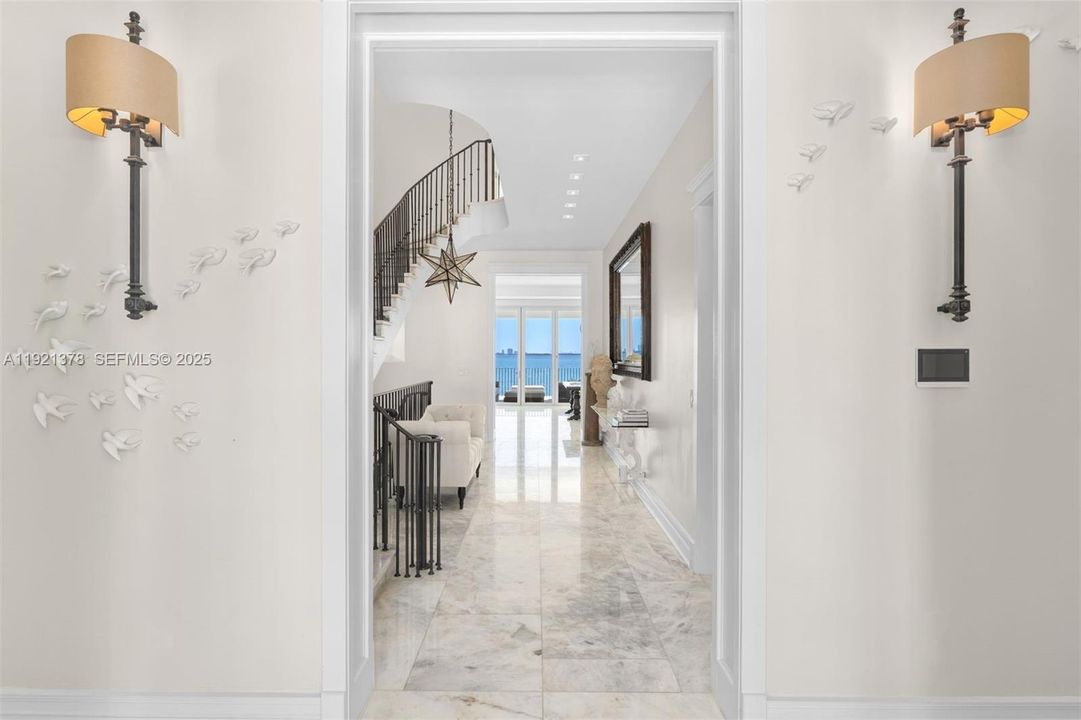 En Venta: $11,800,000 (6 camas, 6 baños, 6816 Pies cuadrados)