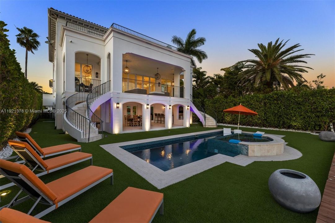 En Venta: $11,800,000 (6 camas, 6 baños, 6816 Pies cuadrados)